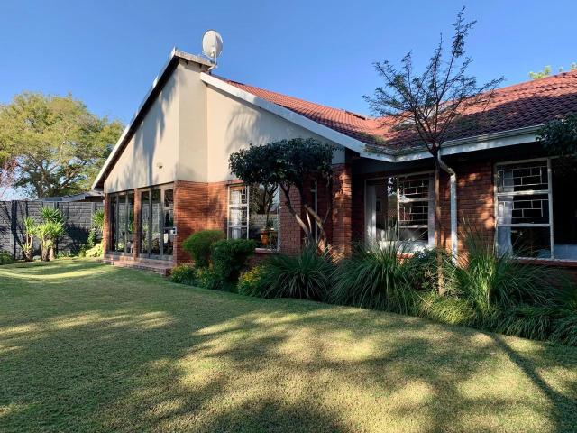 3 Bedroom House For Sale in Ifafi