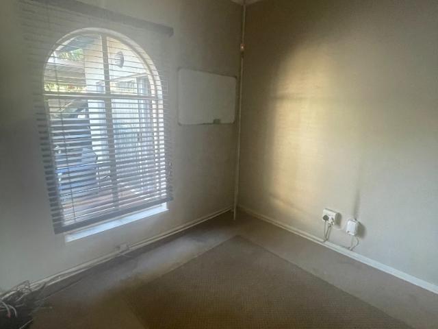 3 Bedroom House For Sale in Isandovale