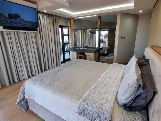 6 Bedroom house for sale in Izinga, Umhlanga