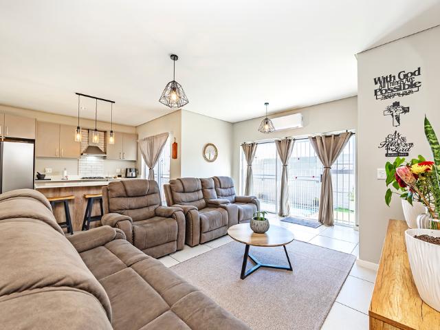 3 Bedroom House For Sale in Jagtershof