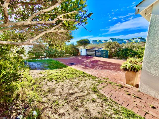 3 Bedroom House For Sale in Jakkalsfontein