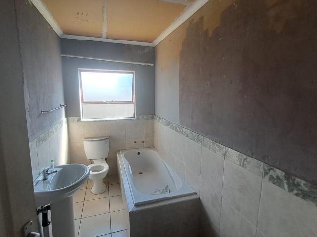 3 Bedroom House For Sale in Jameson Park