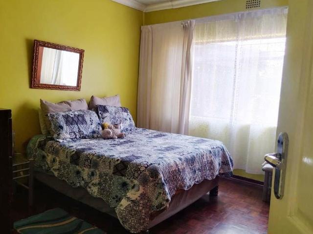 3 Bedroom House For Sale in Oos Einde