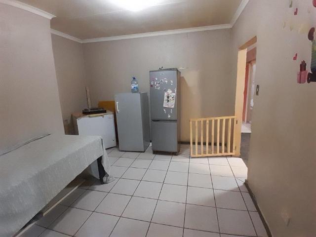 3 Bedroom House For Sale in Oos Einde