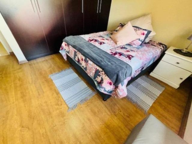 3 Bedroom House For Sale in Oakdene