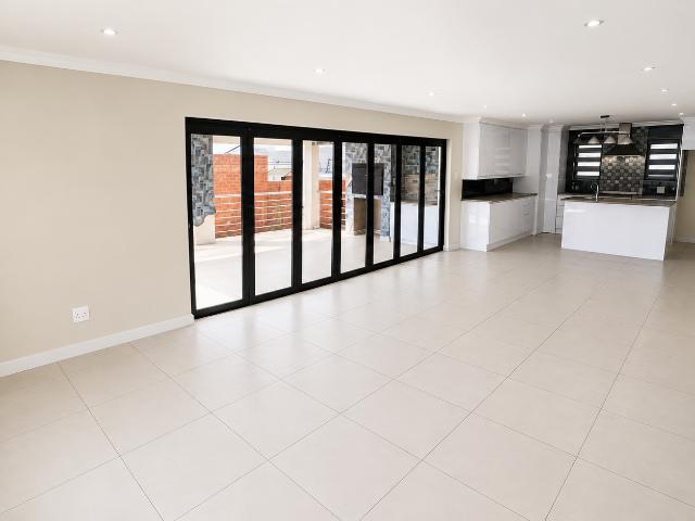 3 Bedroom House For Sale in Olympus AH