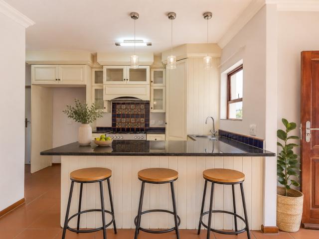 3 Bedroom House For Sale in Olympus AH