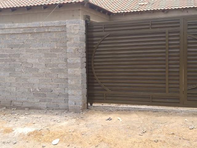 3 Bedroom House For Sale in Orange Farm
