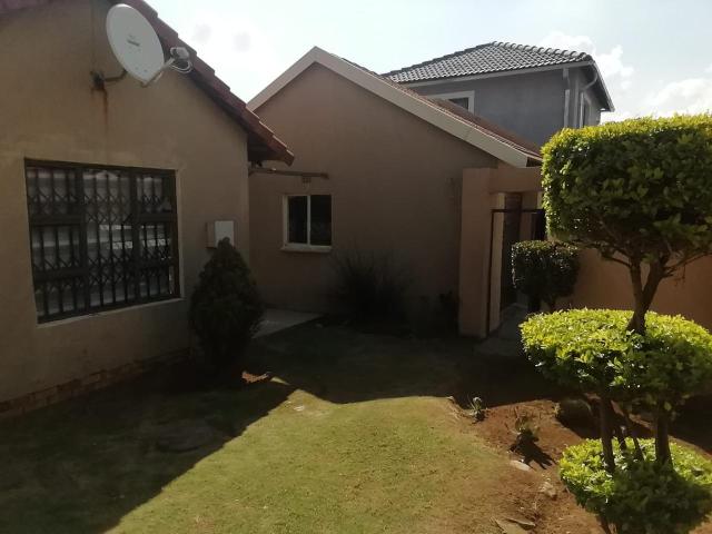 3 Bedroom House For Sale in Ormonde View