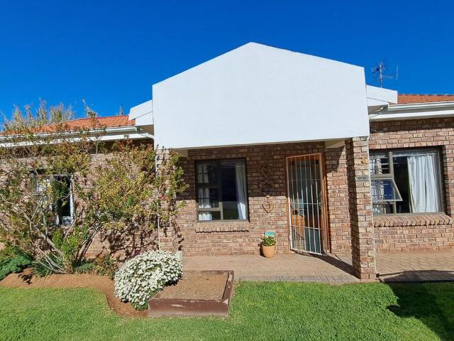 3 Bedroom house for sale in Oudtshoorn North
