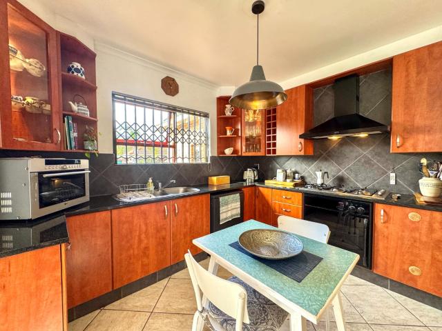 3 Bedroom House For Sale in Overbaakens