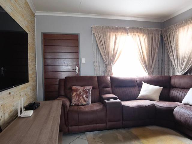 3 Bedroom house for sale in Lotus Gardens, Pretoria