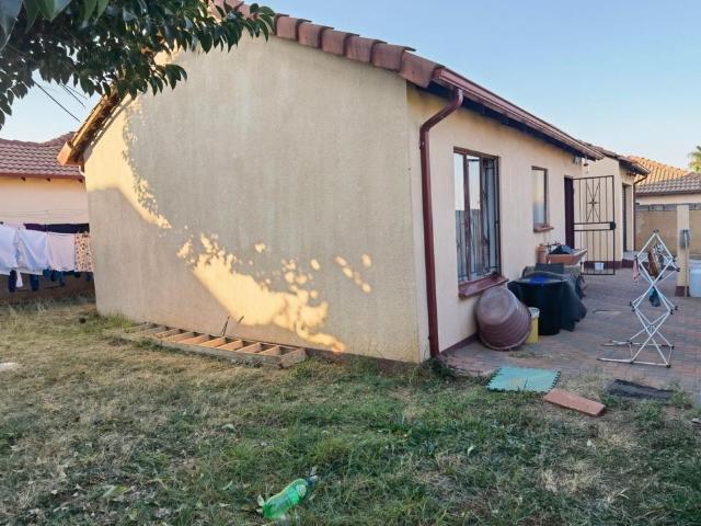 3 Bedroom house for sale in Lotus Gardens, Pretoria