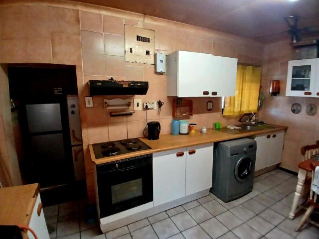 3 Bedroom House For Sale in Lavender Hill