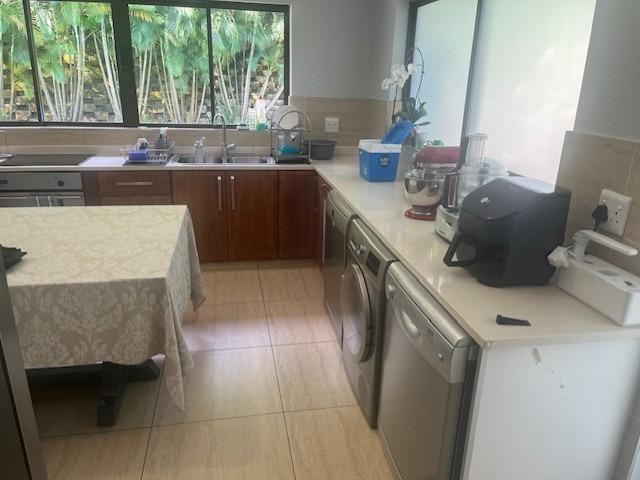 3 Bedroom House For Sale in La Lucia Ridge