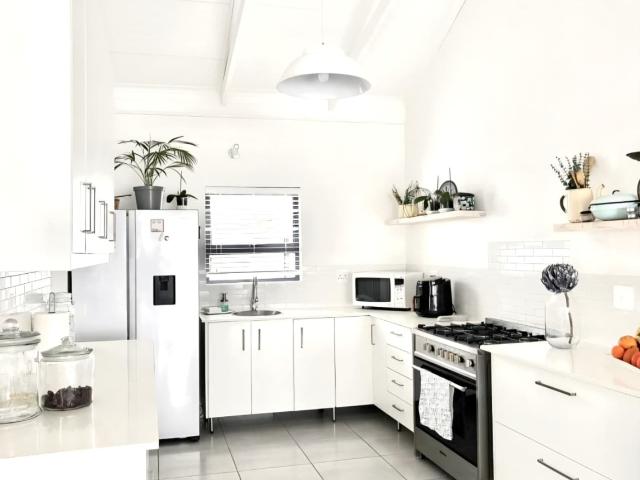 3 Bedroom House For Sale in Laaiplek