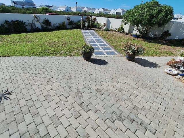 3 Bedroom House For Sale in Laaiplek