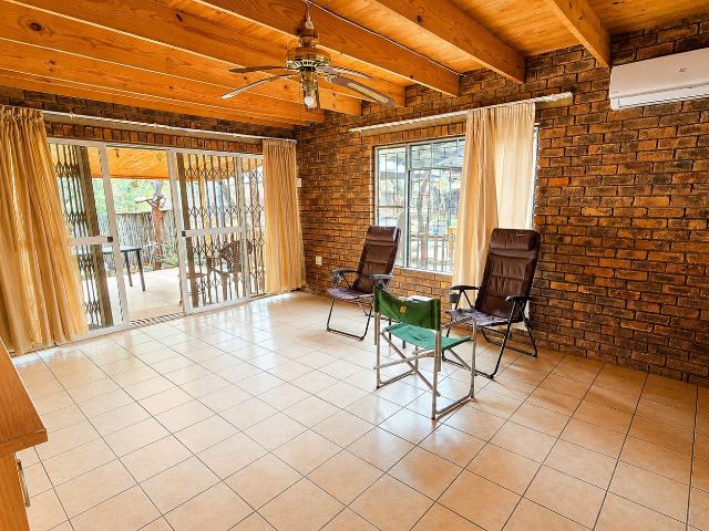 3 Bedroom House For Sale in Leeupoort