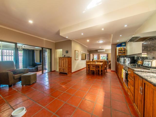 3 Bedroom House For Sale in Lemoenkloof