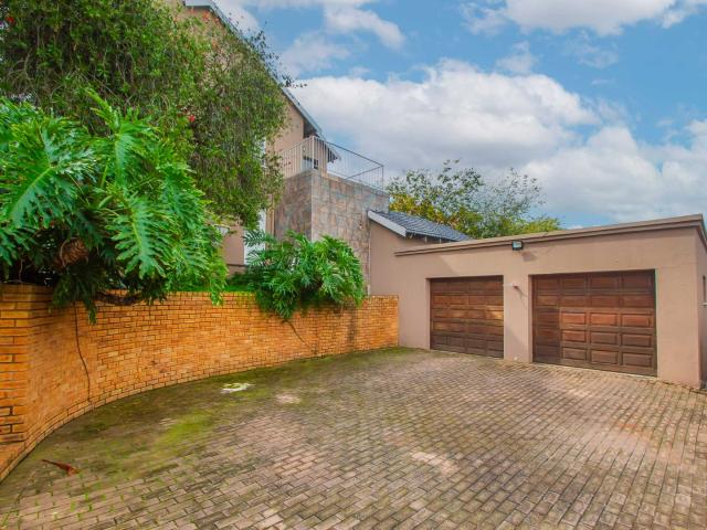 3 Bedroom House For Sale in Lindhaven