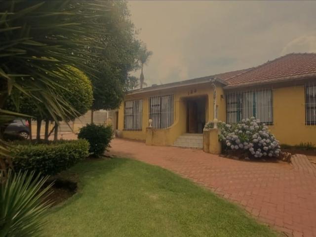 3 Bedroom House For Sale in Linmeyer
