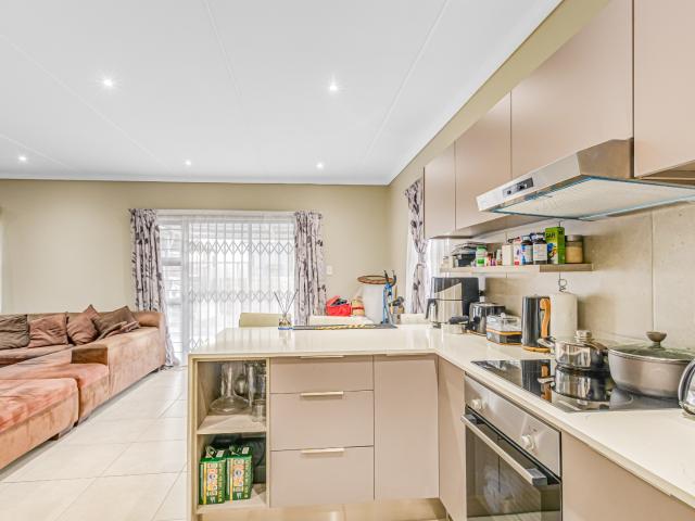 3 Bedroom House For Sale in Lion Pride