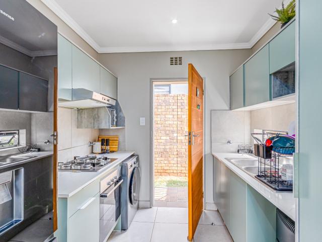3 Bedroom House For Sale in Lion Pride