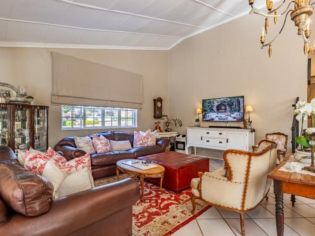 3 Bedroom House For Sale in Lynnwood