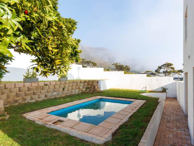 3 Bedroom House For Sale in Mountainside