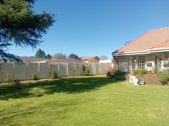 3 Bedroom House For Sale in Mondeor