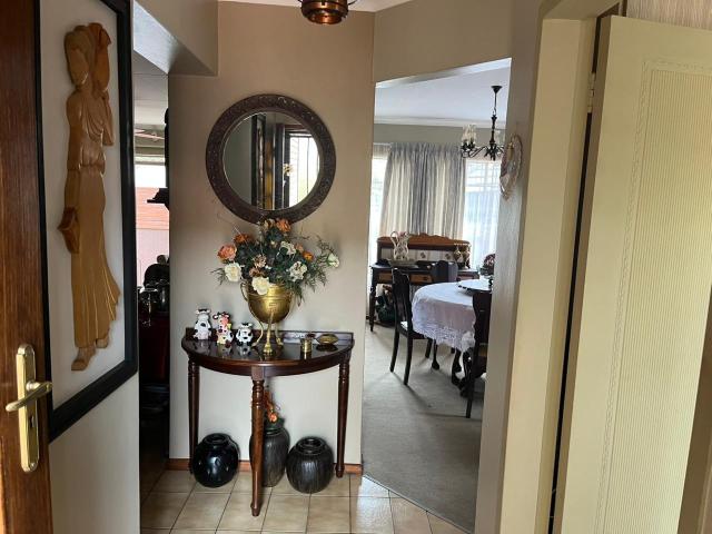 3 Bedroom House For Sale in Montana Park