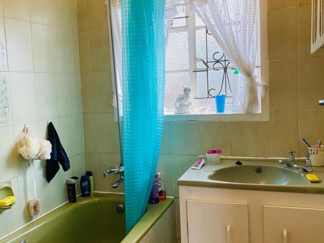3 Bedroom House For Sale in Montclair