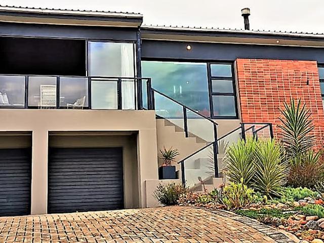3 Bedroom House For Sale in Monte Christo
