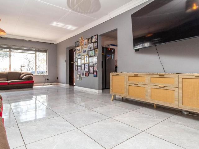 3 Bedroom house for sale in Montgomery Park, Johannesburg