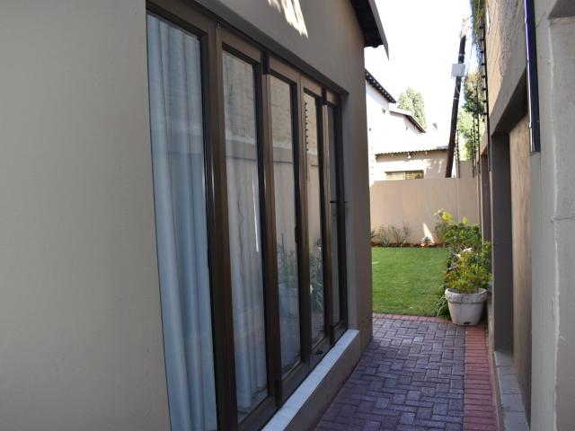 3 Bedroom House For Sale in Monument