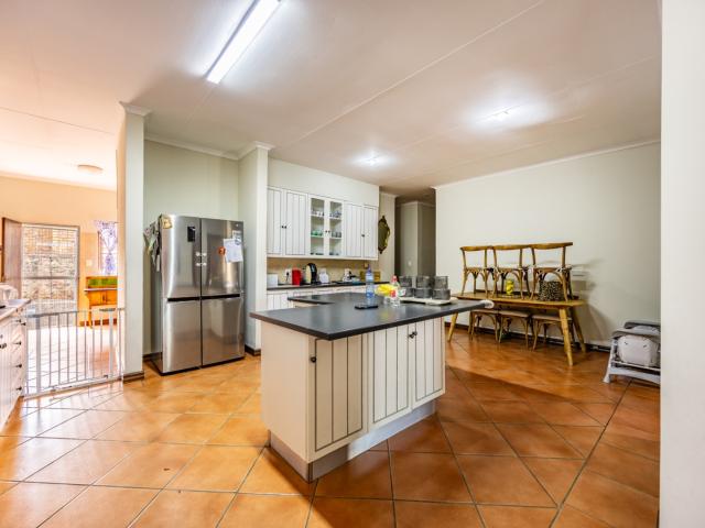 3 Bedroom House For Sale in Moreleta Park