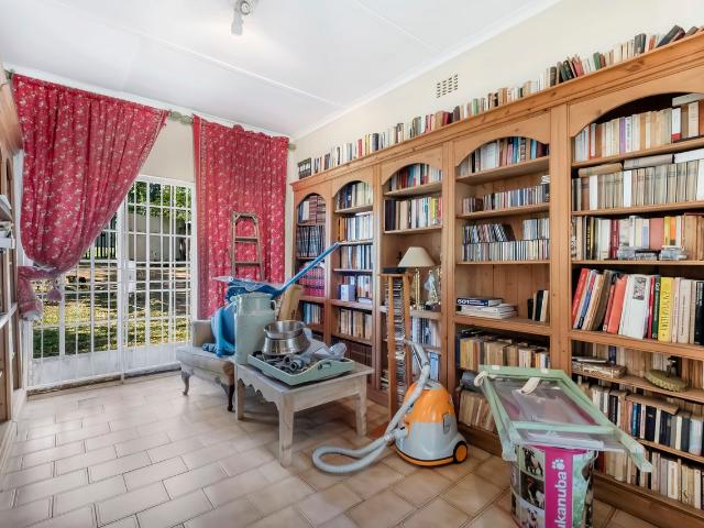 3 Bedroom House For Sale in Morningside Manor