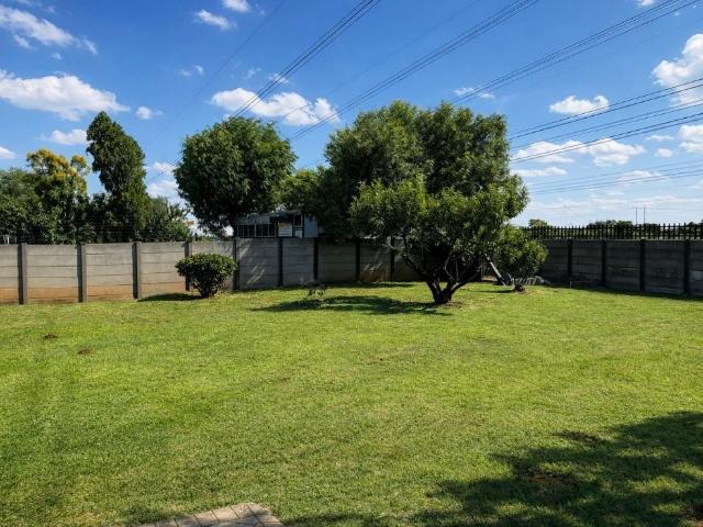 3 Bedroom House For Sale in Mayberry Park