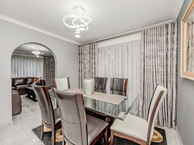 3 Bedroom House For Sale in Mayberry Park