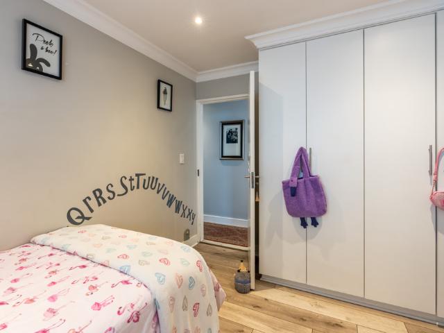 3 Bedroom House For Sale in Maroeladal