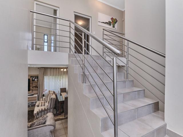 3 Bedroom House For Sale in Maroeladal