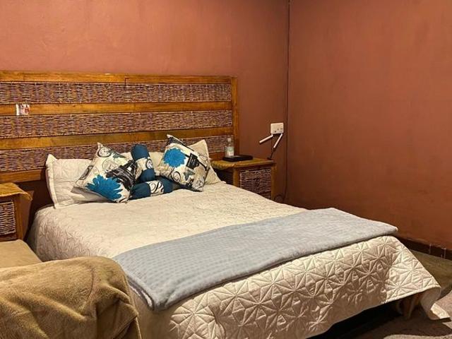 3 Bedroom House For Sale in Meadowlands West