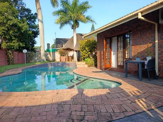 3 Bedroom House For Sale in Meer En See