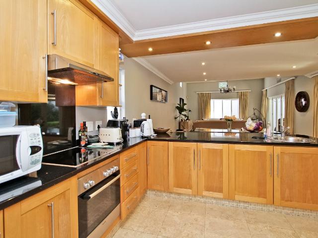 1 Bedroom Apartment For Sale in Melrose Estate