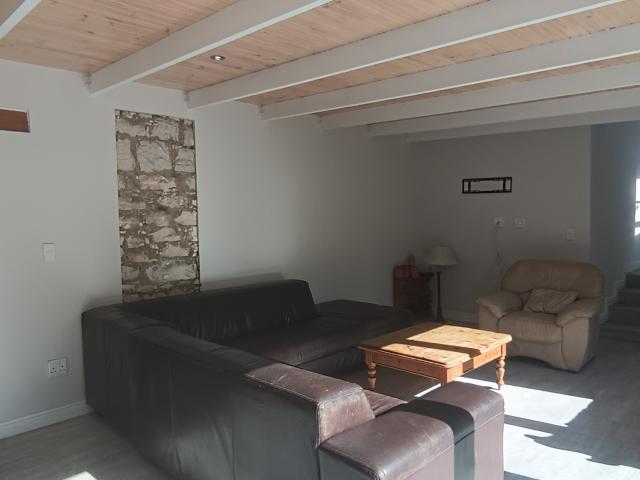 3 Bedroom House For Sale in Middedorp