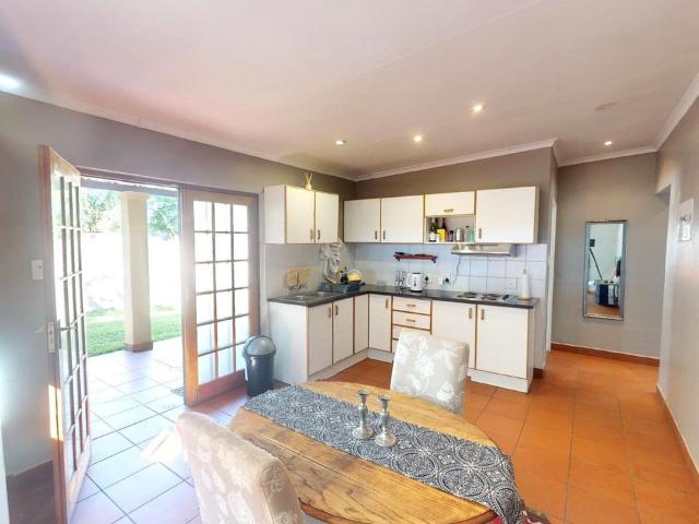 3 Bedroom house for sale in Middelpos, Upington