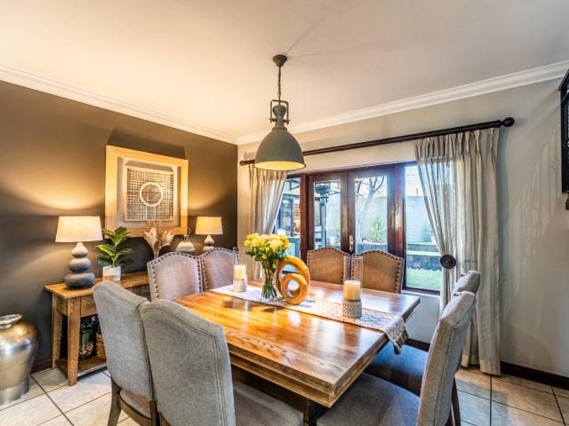 3 Bedroom House For Sale in Midstream Estate