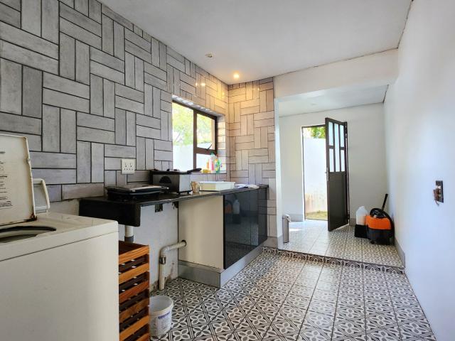 3 Bedroom House For Sale in Muckleneuk