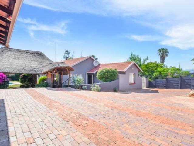 3 Bedroom House For Sale in Mulbarton