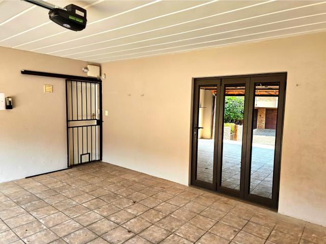3 Bedroom House For Sale in Noordheuwel